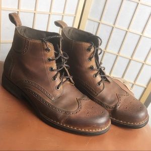 Rockport wing tip boot